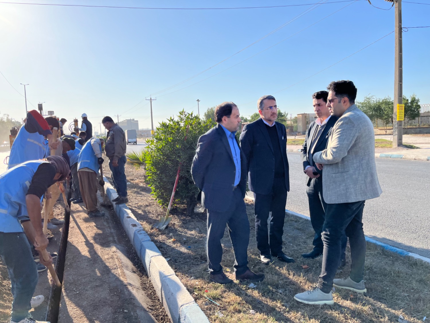 سفر رئیس پژوهشگاه ارتباطات به استان خوزستان و راه اندازی پروژه فیبر نوری